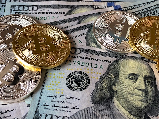 De geschiedenis van Bitcoin: van idee tot digitale valuta